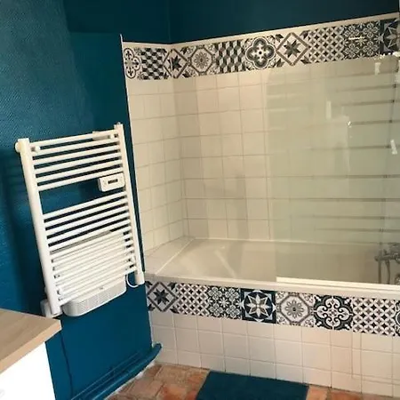 T2 49m² Hyper Centre Apartman