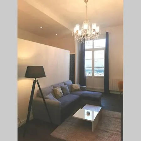 T2 49m² Hyper Centre Apartman